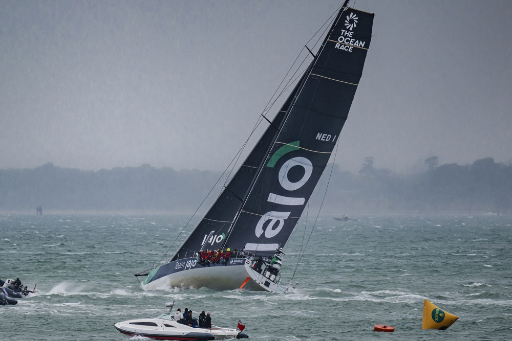 Volvo Ocean 65 - Jajo - Rolex Fastnet start (Solent)