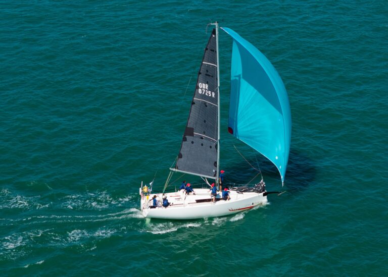Sun Fast 3200 - Hair of the Dog