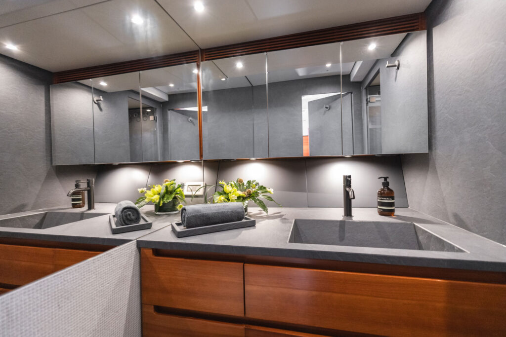 Wally – Vantanera - bathroom