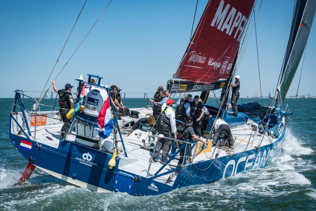 Volvo Ocean 70 – Ocean Breeze