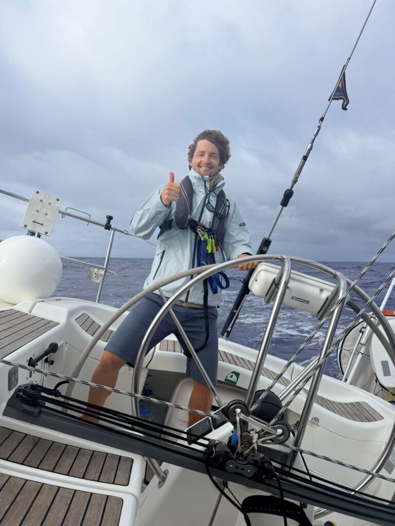 First 47.7 Kali - offshore helm