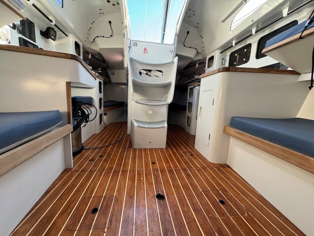 Mills 30 - Zero II - Interior 1