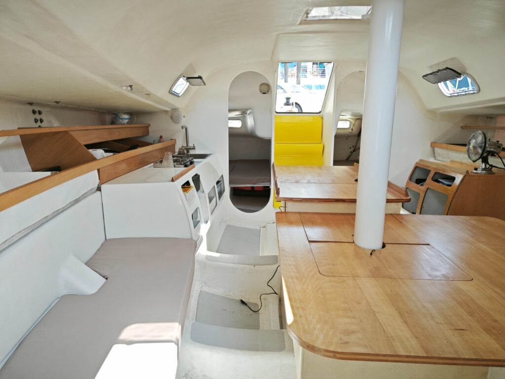 Pogo 40 - Poguito A Pogo - Interior towards stern
