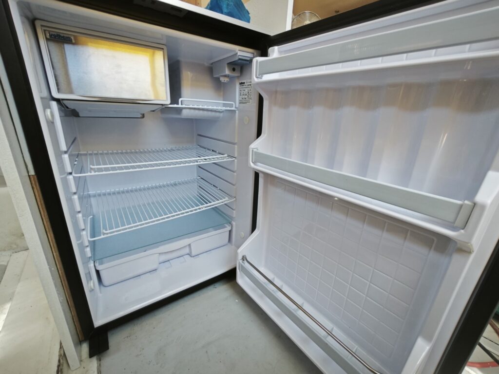 Pogo 40 - Poguito A Pogo - Fridge