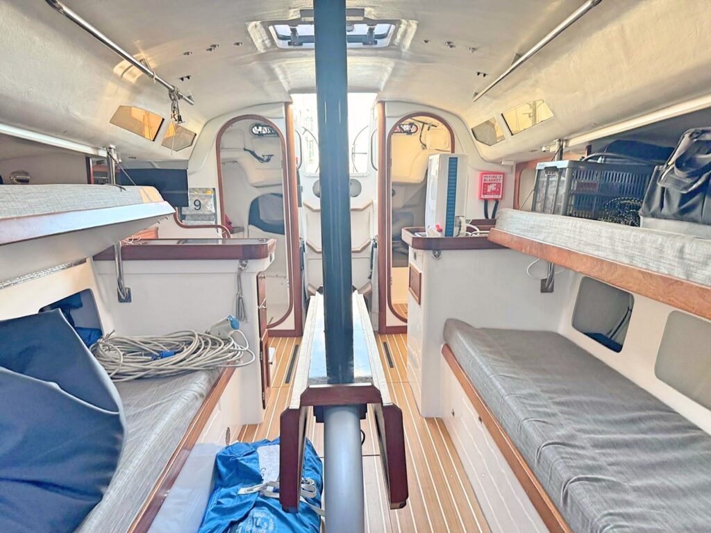 Darkwood - J121 - Saloon Aft view